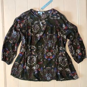 NWT She & Sky Floral Top Size Small